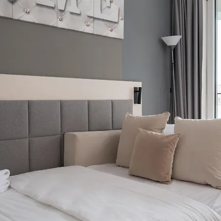 Wolska Deluxe By Bookinghost Appartement